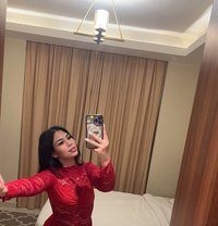 Loora - escort in Al Manama