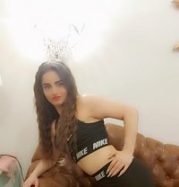 Lora - escort in Beirut