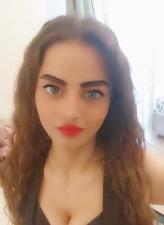 Lora - escort in Beirut Photo 8 of 12