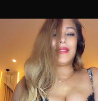 Lora - escort in Riyadh Photo 1 of 3