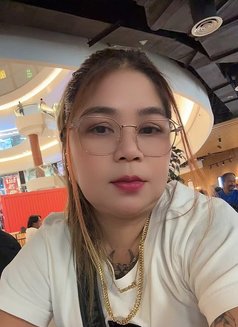Loraine - puta in Dubai Photo 3 of 9
