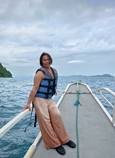 Loraine - Male escort in Manila Photo 5 of 5