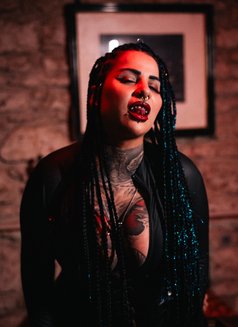 Lord Levyan - dominatrix in Beirut Photo 3 of 7