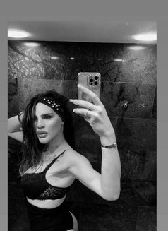 Loren. Andy - Acompañantes transexual in Dubai Photo 1 of 7