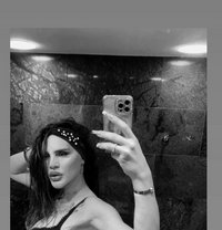 Loren. Andy - Transsexual escort in Dubai