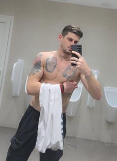 Loren. Andy - Acompañantes transexual in Dubai Photo 4 of 7