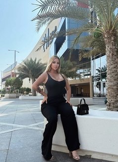 Loren - escort in Abu Dhabi Photo 16 of 16