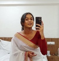 Loren - Transsexual escort in Ahmedabad