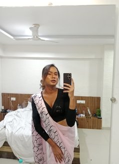 Loren - Transsexual escort in New Delhi Photo 6 of 8