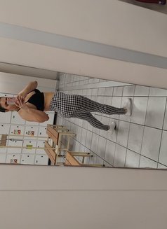 Loren - masseuse in Cape Town Photo 3 of 3