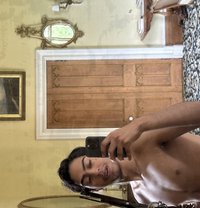 Lorenzo - Male escort in Dubai