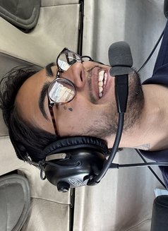 Lorenzo - Male escort in Dubai Photo 8 of 13