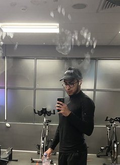 Lorenzo - Male escort in Dubai Photo 9 of 13