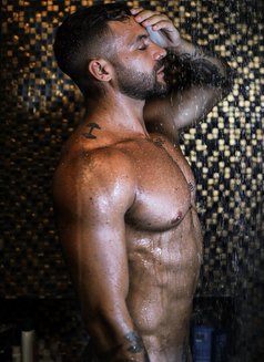 Lorenzo italiano 🇮🇹 - Male escort in Phuket Photo 13 of 15