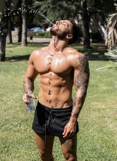 Lorenzo italiano ๐ฎ๐น - Male escort in Phuket Photo 15 of 19