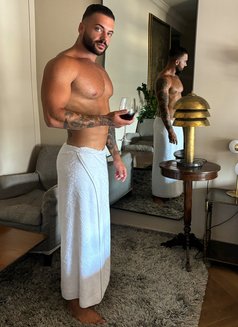 Lorenzo italiano 🇮🇹 - Male escort in Phuket Photo 18 of 20