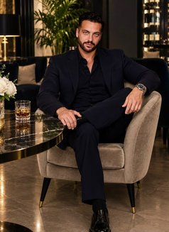Lorenzo italiano ๐ฎ๐น - Male escort in Phuket Photo 1 of 20