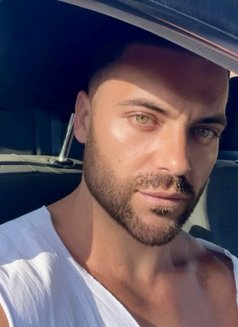 Lorenzo italiano ๐ฎ๐น - Male escort in Phuket Photo 2 of 20