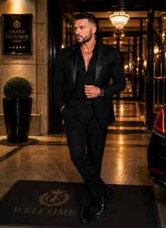 Lorenzo italiano ๐ฎ๐น - Male escort in Phuket Photo 4 of 20