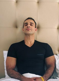 Tantra massage and healing therapy - masseur in Barcelona Photo 2 of 6