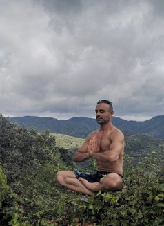 Tantra massage and healing therapy - masseur in Barcelona Photo 3 of 6
