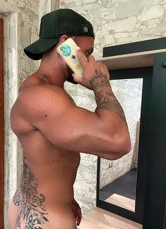 Lorenzodk - Male escort in Phuket Photo 8 of 13