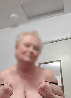 Loretta - escort in Manchester Photo 4 of 4