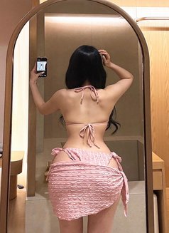 Loretta - escort in Okinawa Island Photo 1 of 3