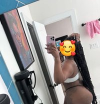 Loretta - escort in Sasebo