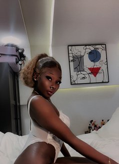 Sara - escort in Riyadh Photo 4 of 5