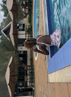 Lorez🏽 - masseuse in Nairobi Photo 7 of 7