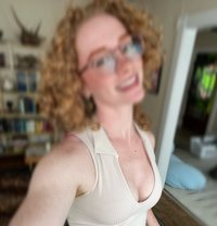 Lorinda - escort in Paris