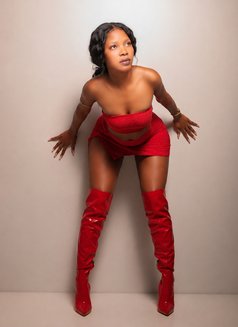 Lorna - escort in Dar es Salaam Photo 3 of 6