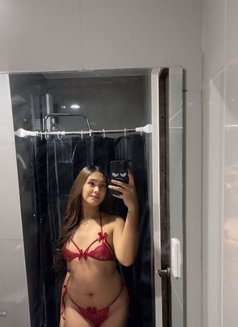 Lorr - Transsexual escort in Makati City Photo 1 of 8