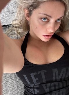 Lorretta - escort in Okinawa Island Photo 1 of 3