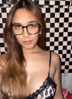 Lou Camshow/meet Up - Transsexual escort in Manila Photo 15 of 15