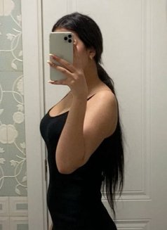 Loubna - escort in İstanbul Photo 2 of 16