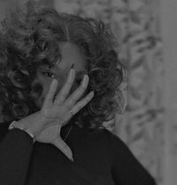 Louie - puta in Noida