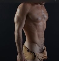 Louis - Male escort in Cannes