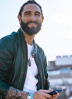 Louis - Male escort in Vienna Photo 3 of 13