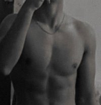 Louis - Male escort in Dubai