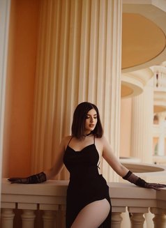 Louisa Baby - escort in Dubai Photo 10 of 12