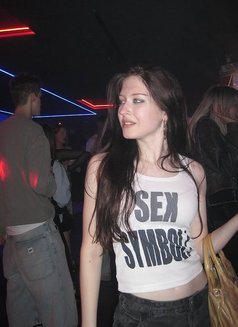 Louisa - escort in Dubai Photo 1 of 6