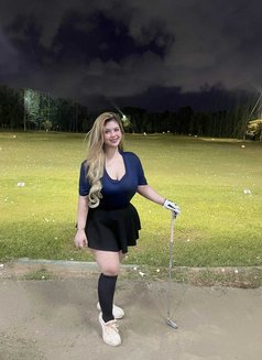 Louise - escort in Manila Photo 8 of 9