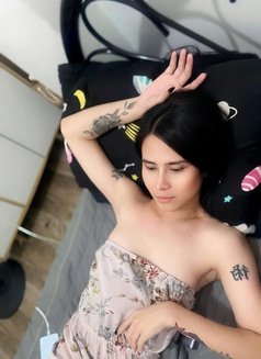 Louise - Acompañantes transexual in Manila Photo 5 of 8