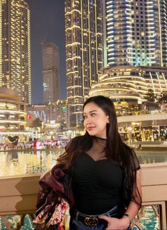 Louise - escort in Abu Dhabi Photo 8 of 8