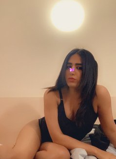 Louise Paris75015éme - Transsexual escort in Paris Photo 9 of 11