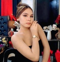 Louisegarcia - Transsexual escort in Makati City