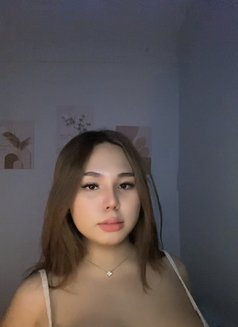 Louisegarcia - Transsexual escort in Makati City Photo 4 of 4