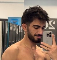 Louisl - Male escort in Abu Dhabi